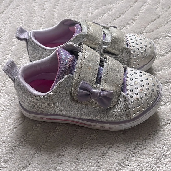 Twinkle Toes by Skechers Silver & Purple Light Up Shoes - Picture 1 of 5